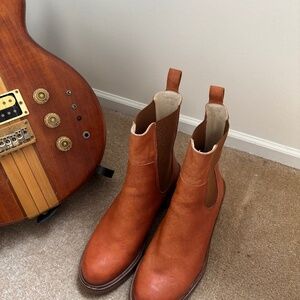 Leather boots-Frye like